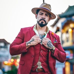 Meet your Posher, Fabian